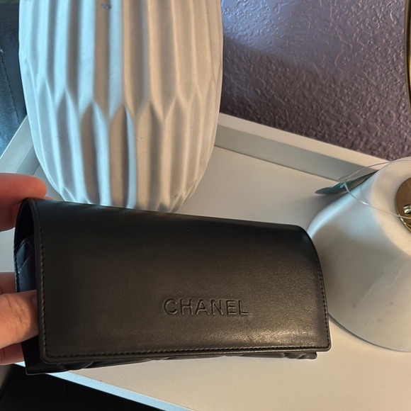 Chanel case - Picture 3 of 12